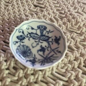 Meissen blue onion dish antique vintage 3”